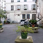 Bright 2 Room Parisian Apartment Well Located