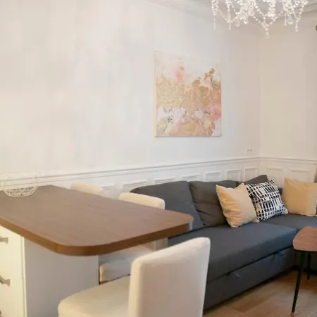 Bright 2 Room Parisian Apartment Well Located Appartamento