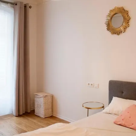 Appartamento Bright 2 Room Parisian Apartment Well Located Parigi